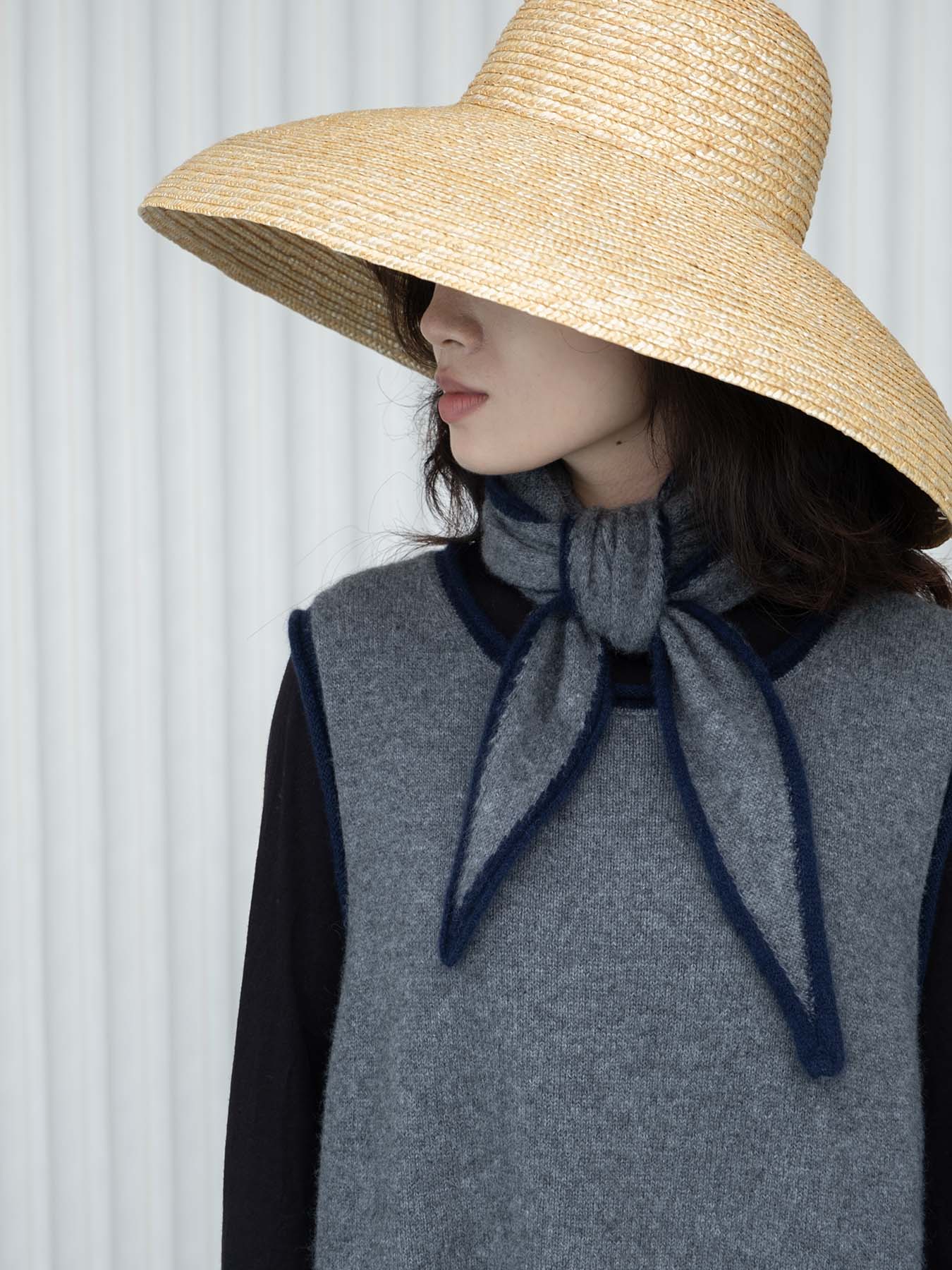 Austen Spindle-shaped Knitted Cashmere Scarf Grey, from Oats and Rice