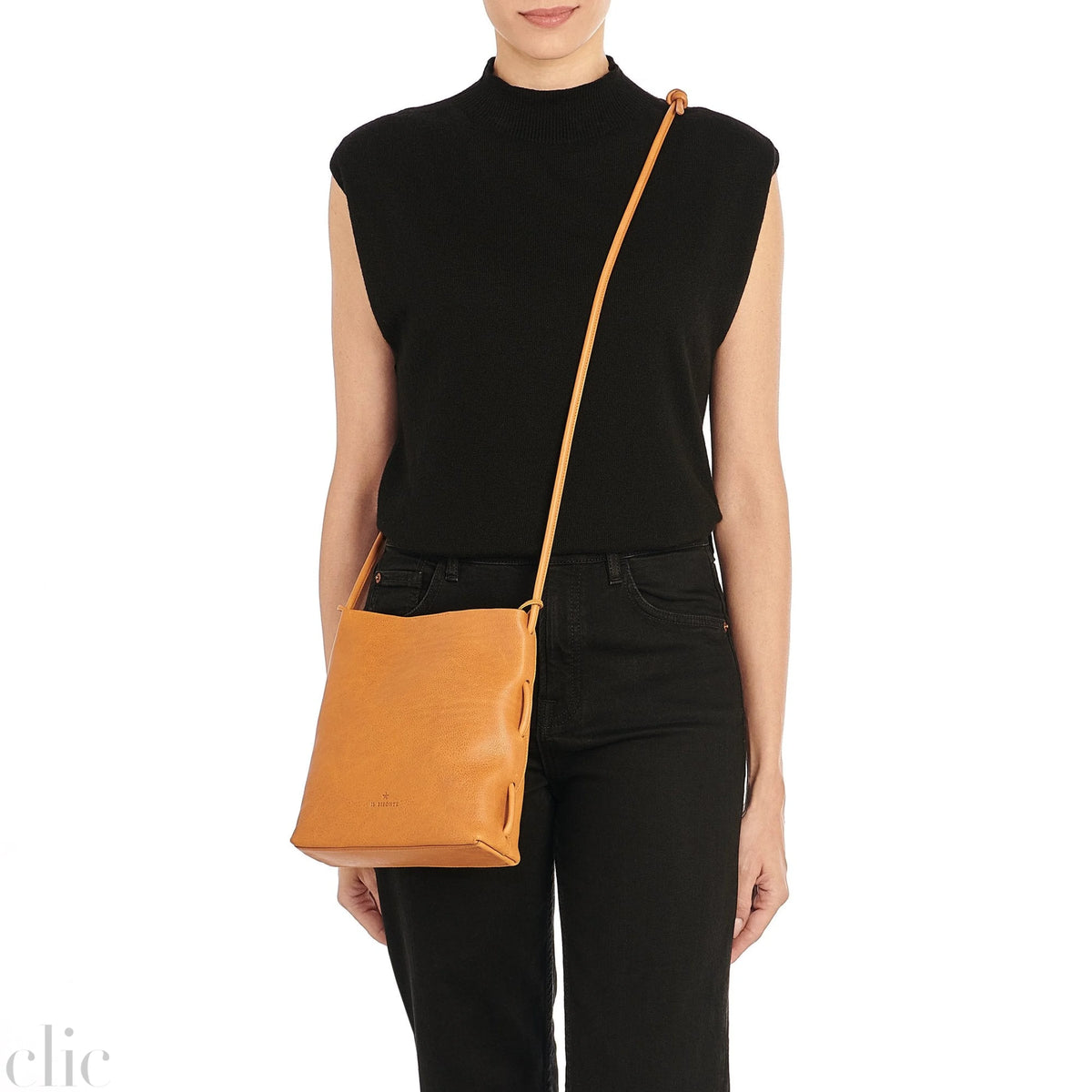 Snodo Shoulder Bag in Natural Vintage Leather, from IL Bisonte