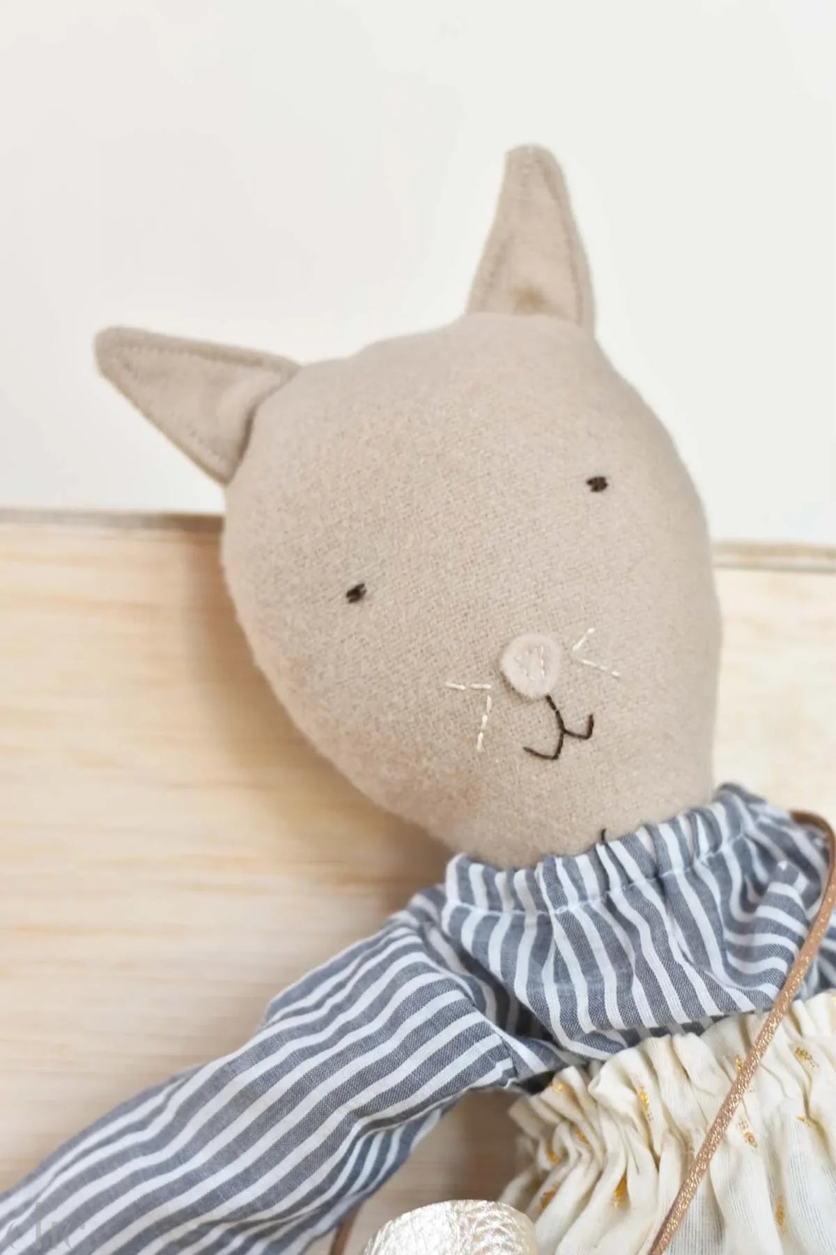 Mae the Barn Cat Heirloom Wool Doll in Golden Field Skirt