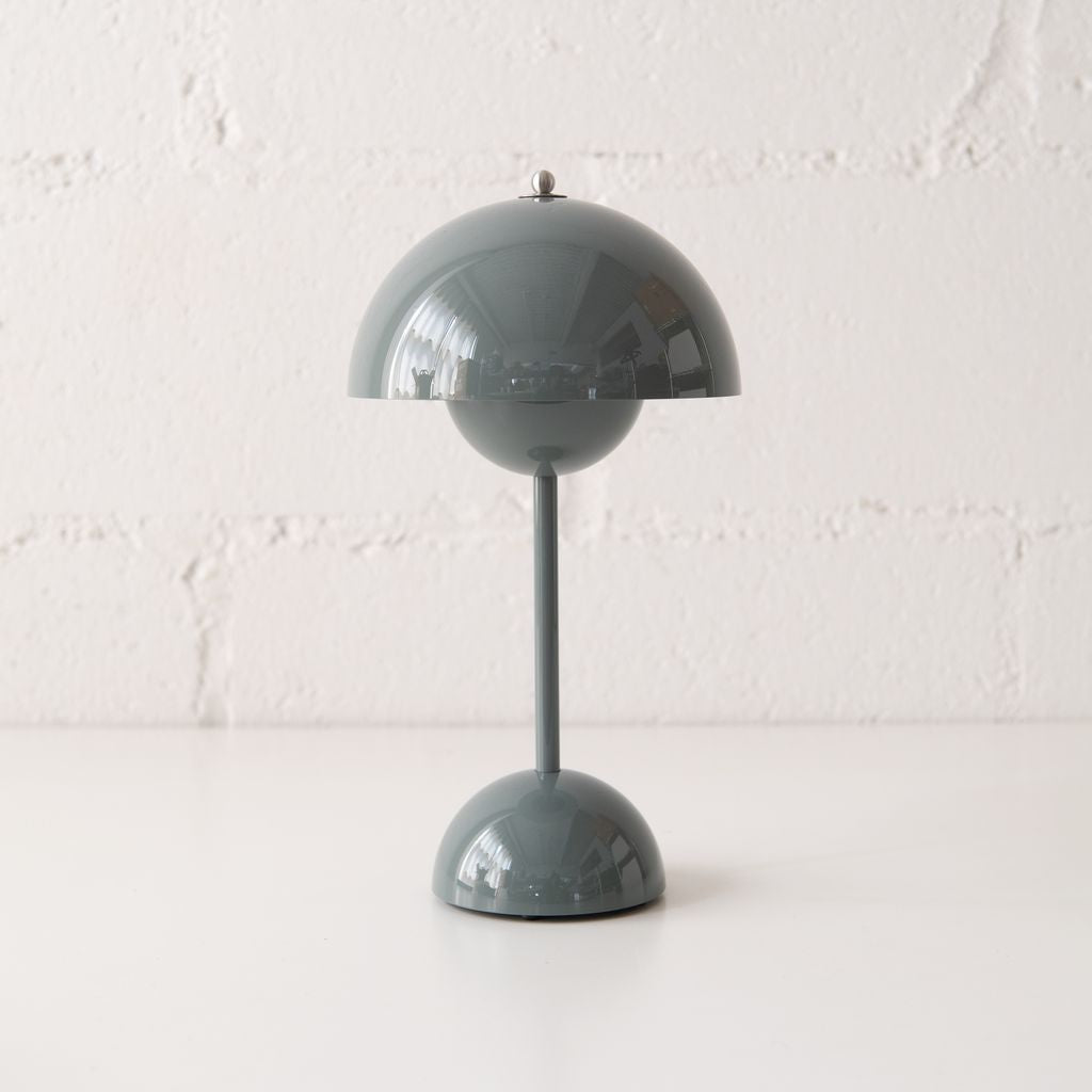 Flower Pot Table Lamp in Stone Blue, from Ameico