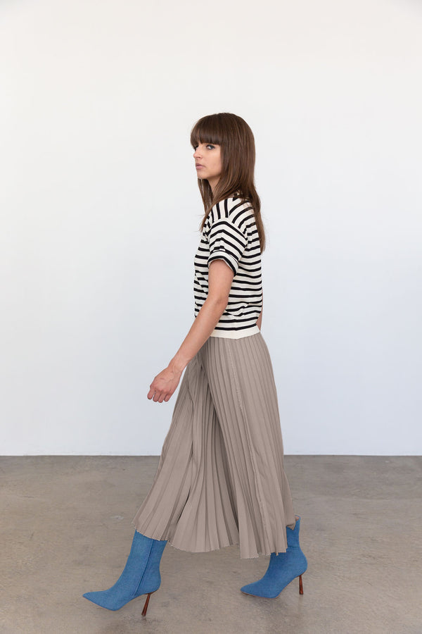 2607 Denim Deluxe Skirt in Sand, from Loyd Ford