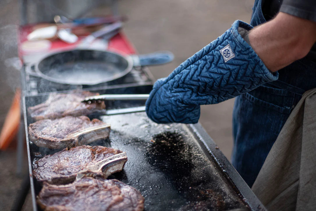 Herringbone Oven Mitt in Medium Vintage, from Mi Cocina