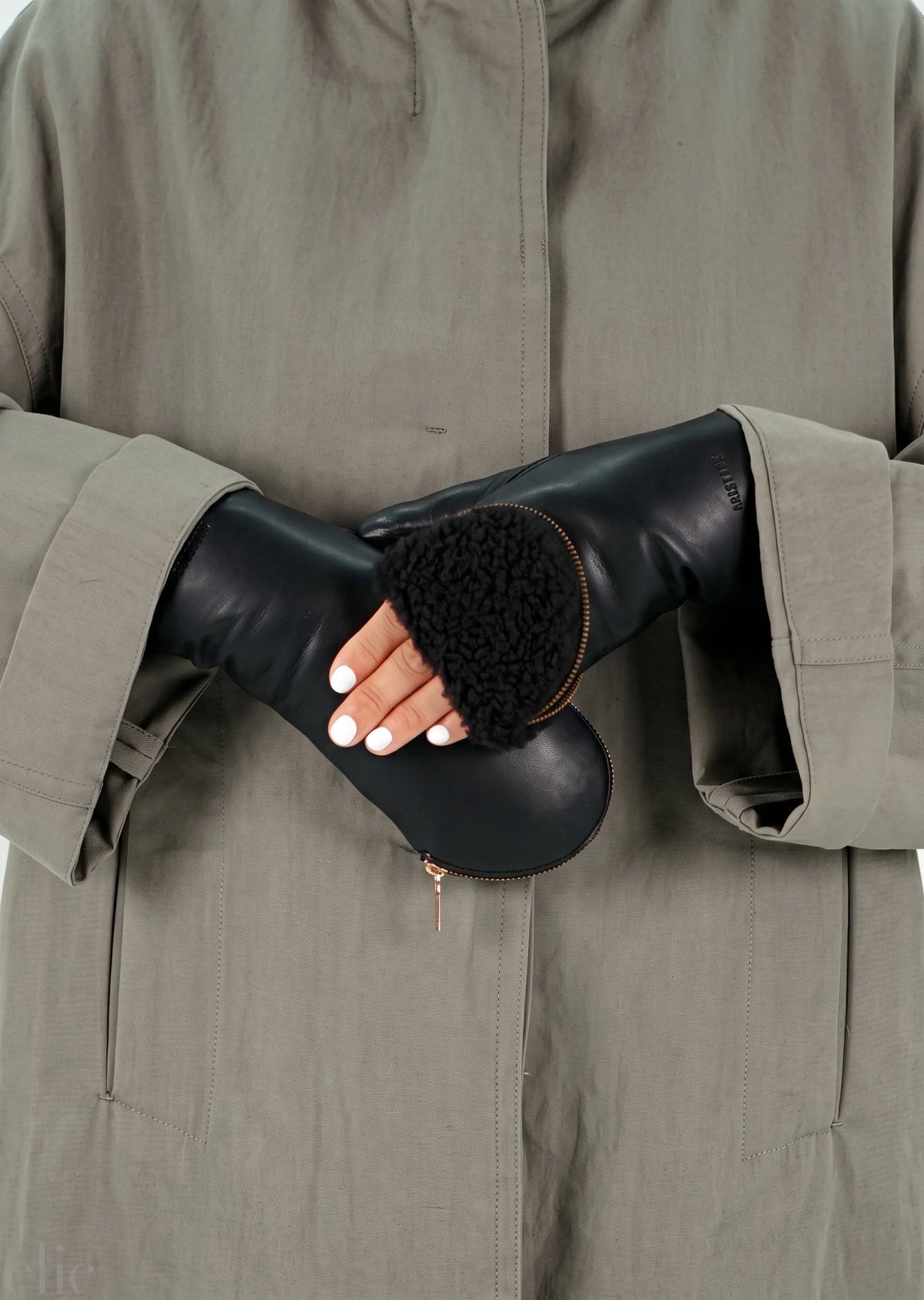AP136 Gloves in Black and Black, from Arisitide