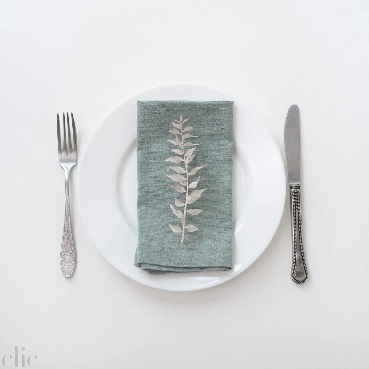 Set of 2 Linen Napkins 20x20 in Green Milieu, from Linen Tales