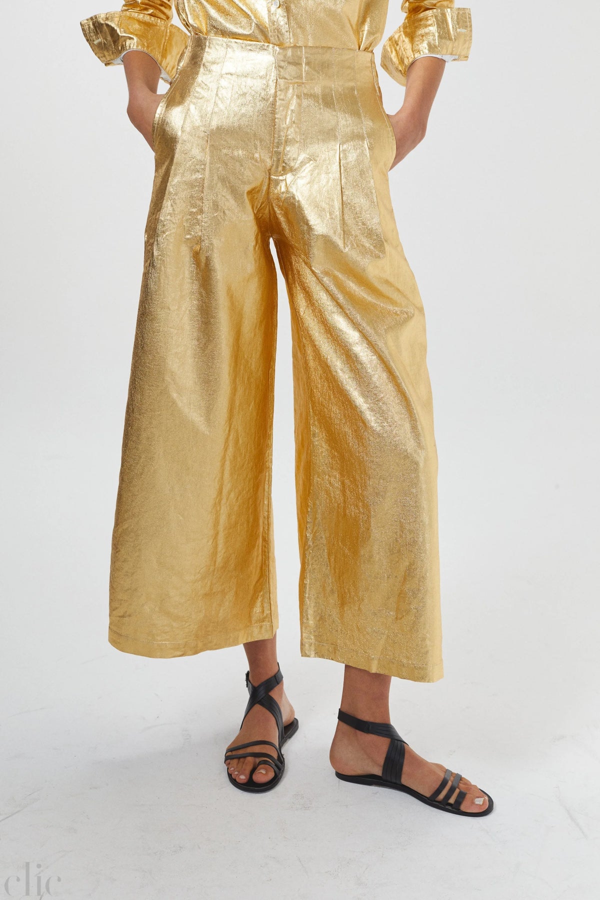 GOLD