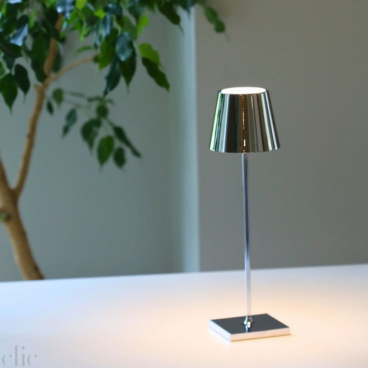 Glossy Poldina Pro Lamp in Chrome