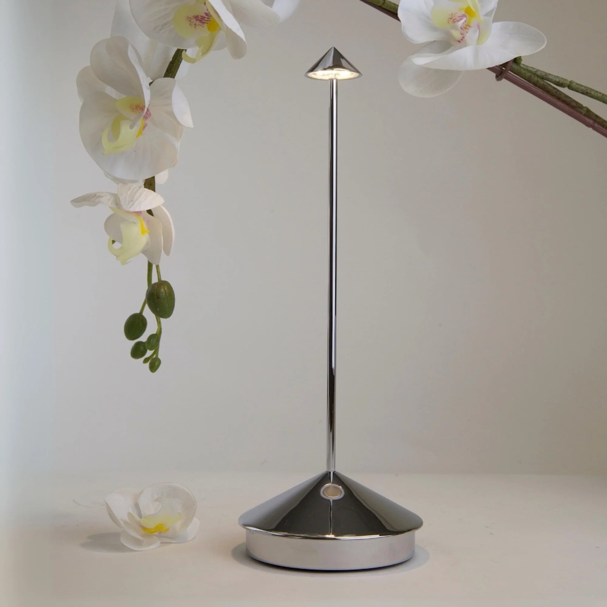 Glossy Pina Pro Lamp in Chrome, from Zafferano