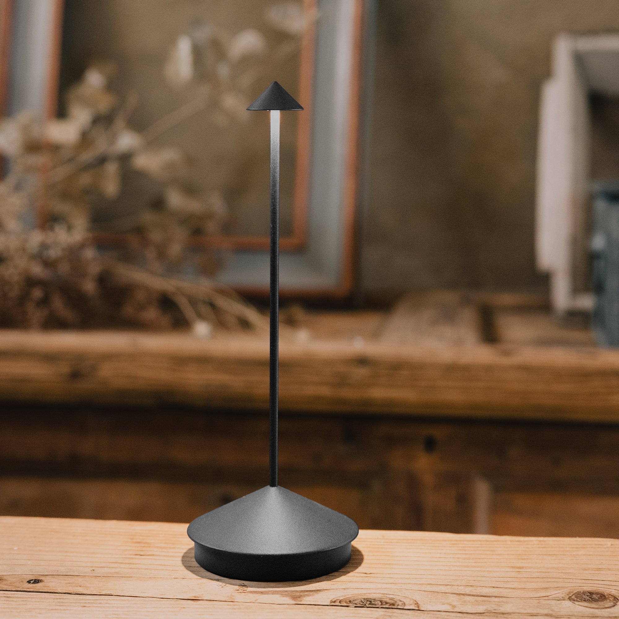 Pina Pro Lamp in Dark Grey, from Zafferano