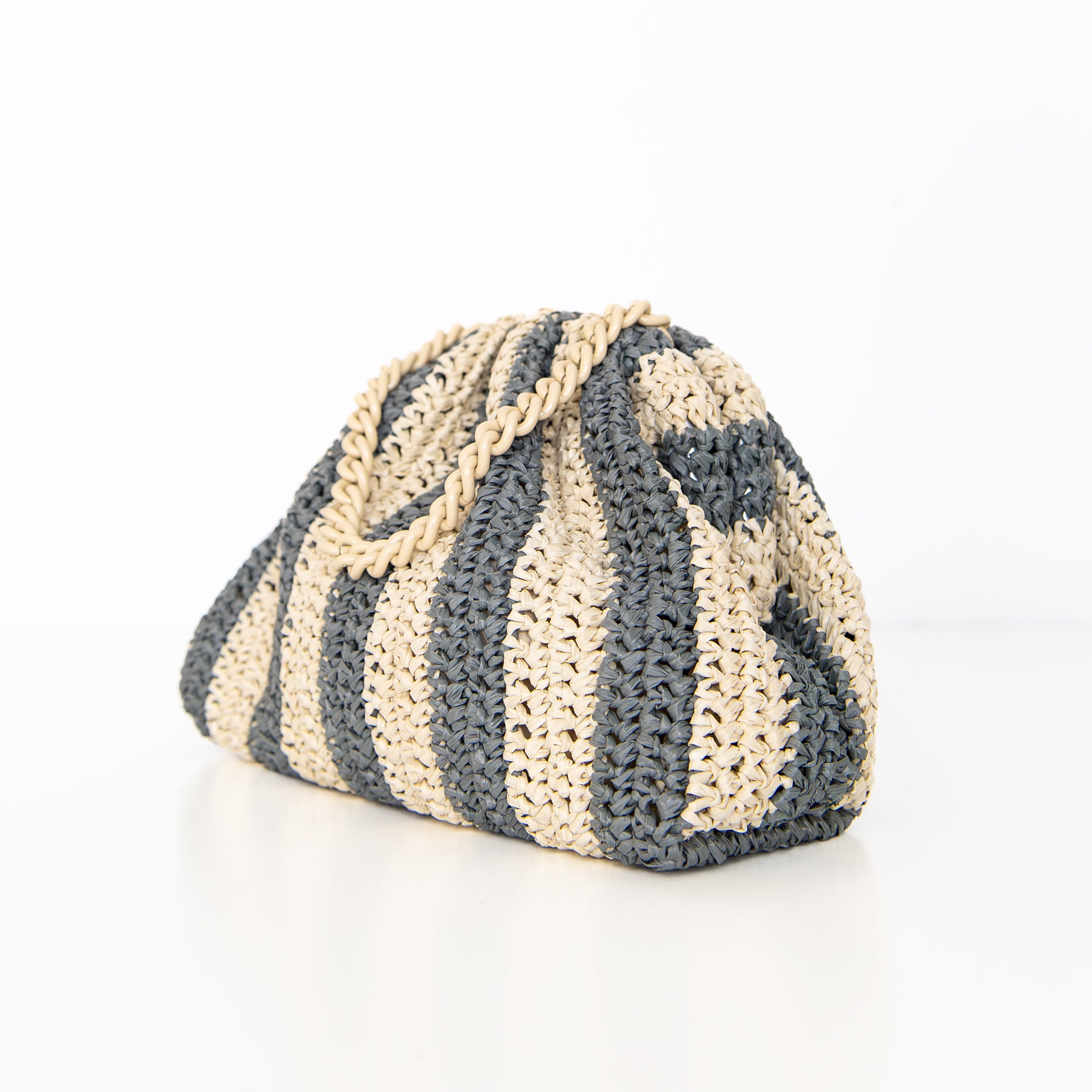 Clutches Mini Game Crochet in Grey, from Maria La Rosa
