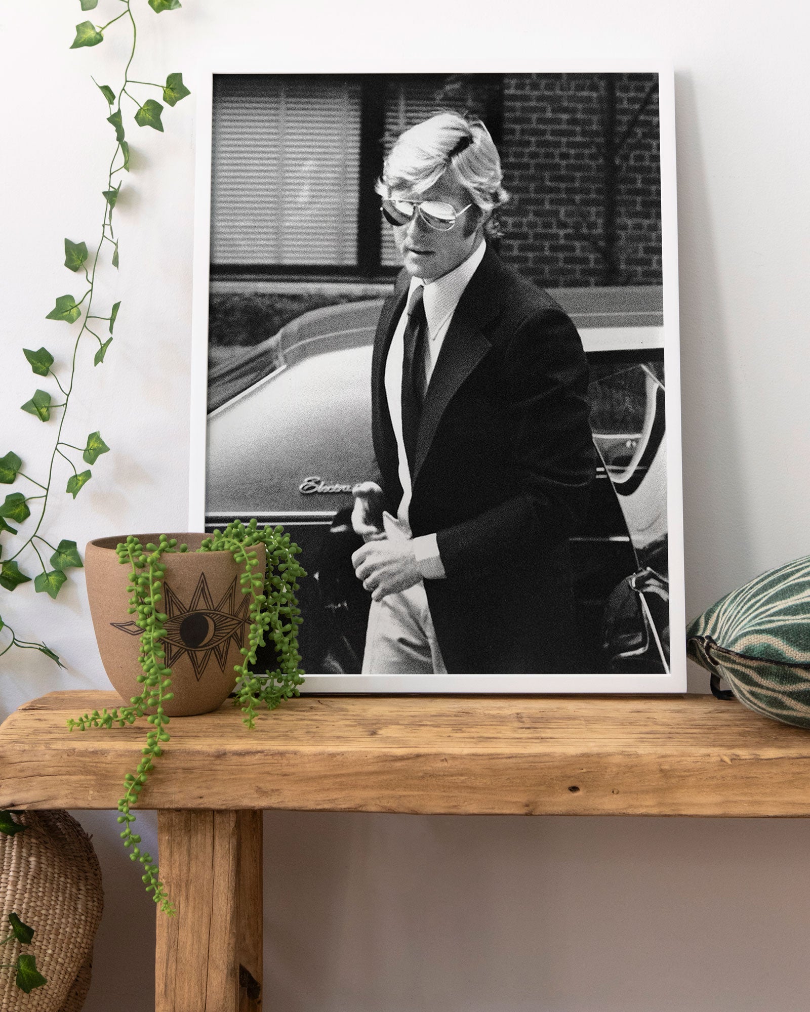 Robert Redford in sunglasses by Ron Galella