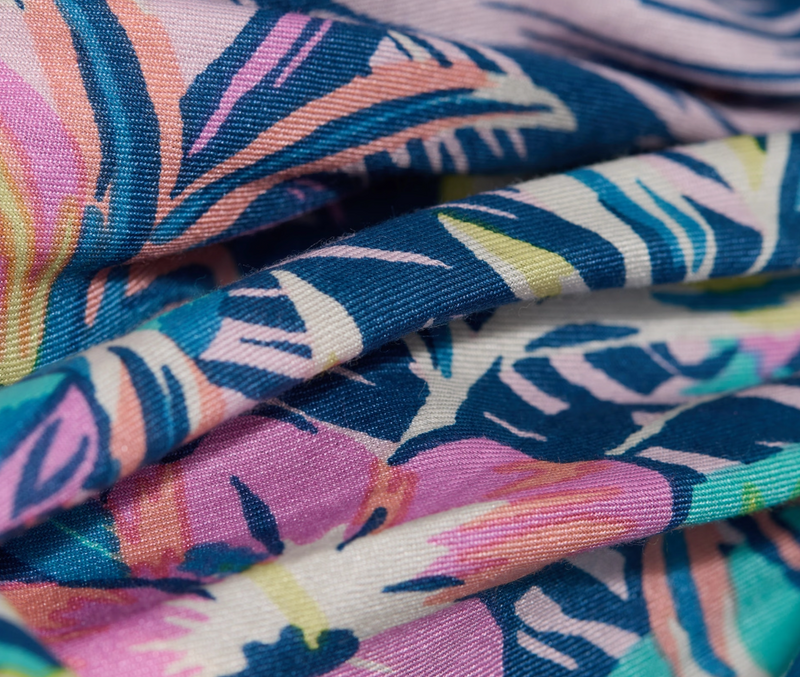 Square 65 Hawaii in Turquoise, from Inoui Editions