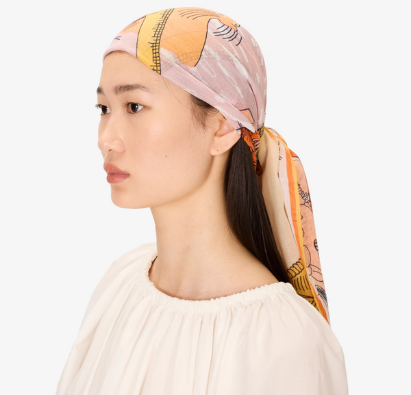 Scarf 100 Fantastique in Powder, from Inoui Editions