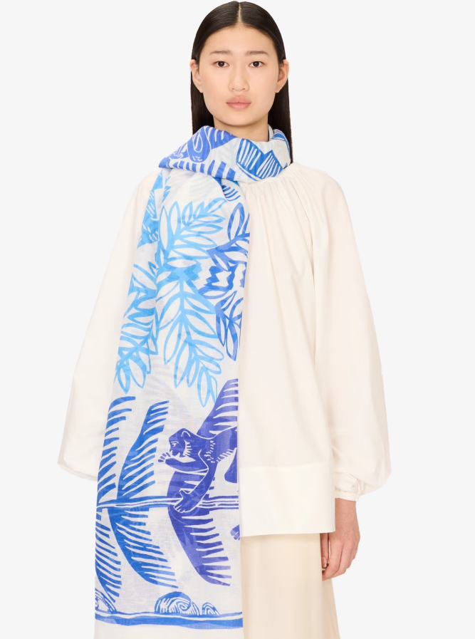 Scarf 100 Jungle in Blue, from Inoui Editions