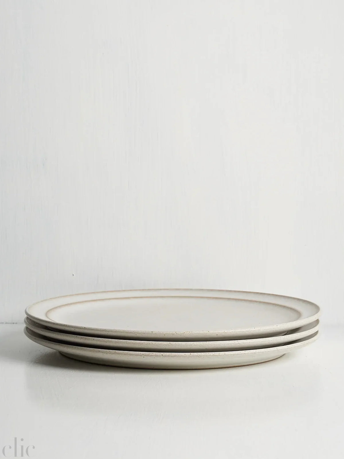 Large Pillar Plate in Oat