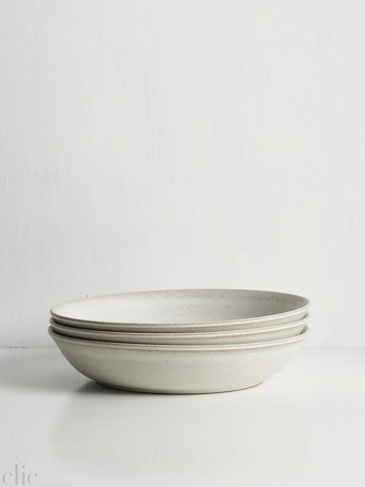 Low Pillar Entree Bowl on Oat