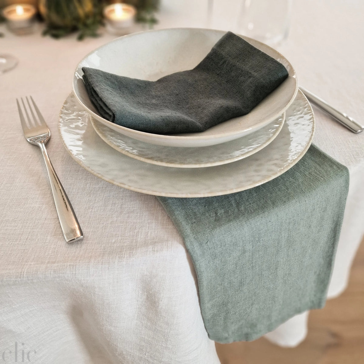 Set of 2 Linen Napkins 20x20 in Green Milieu, from Linen Tales