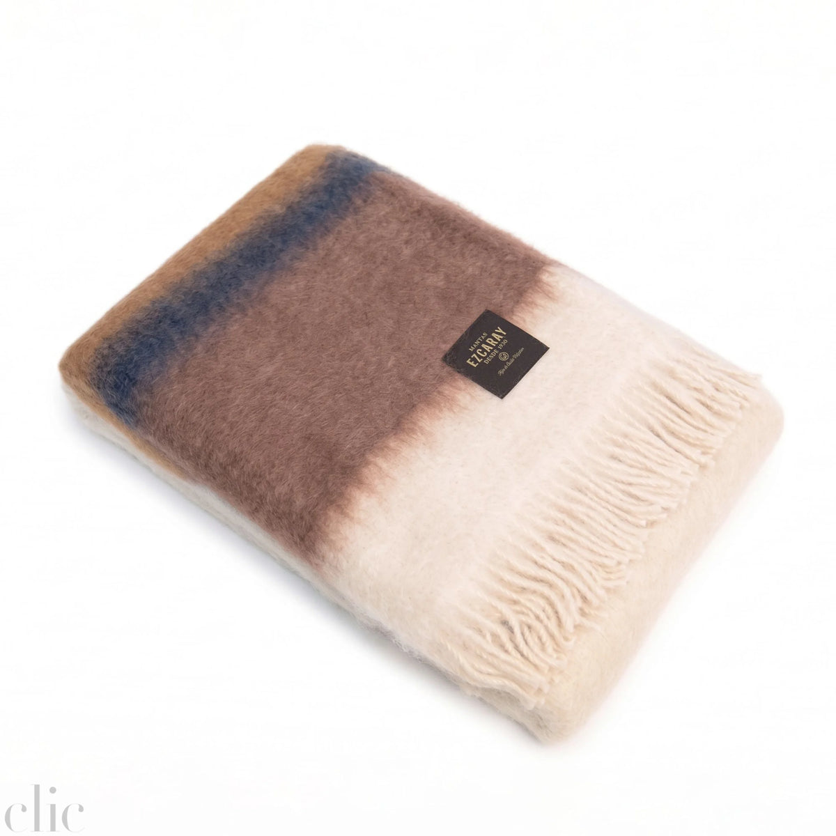 Serenity Throw 42, from Mantas Ezcaray