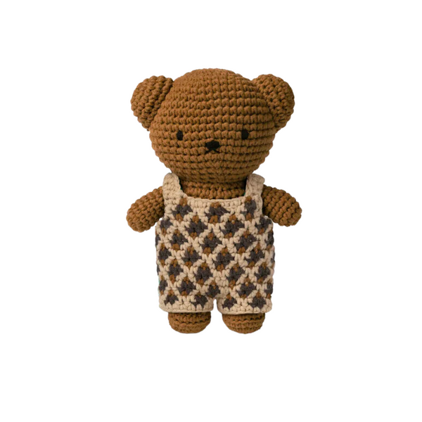 Boris Safari Outfit