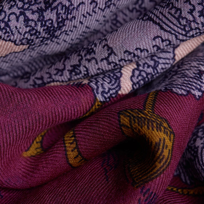 Quatre 100 Scarf in Fuchsia, from Inoui Editions