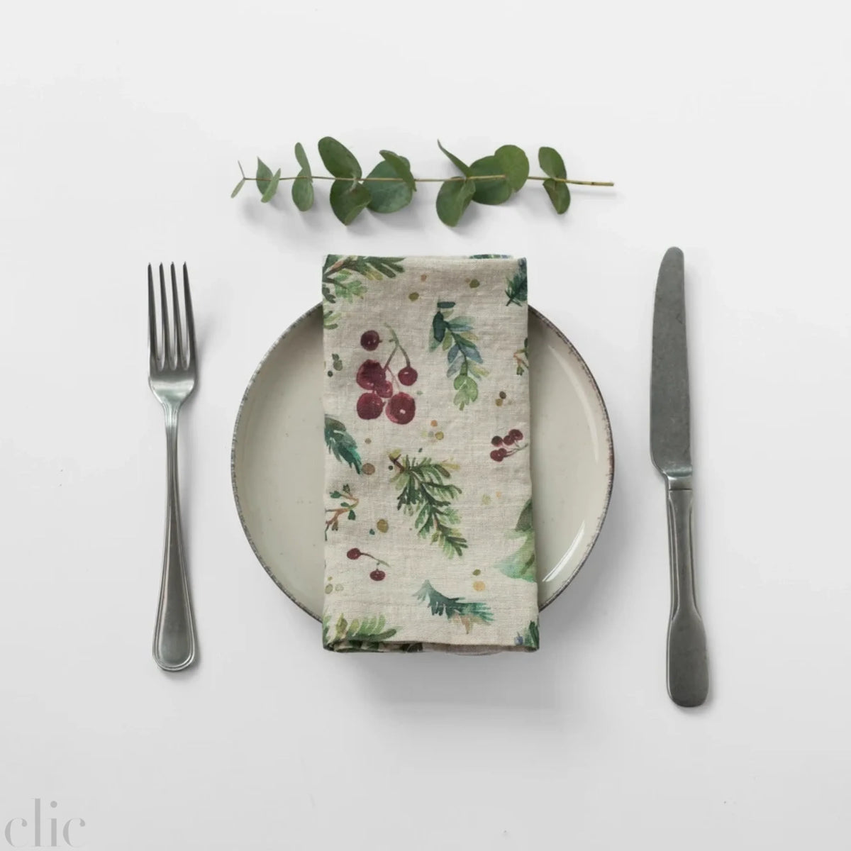 Set of 2 Winter Berry Linen Napkins 20x20, from Linen Tales