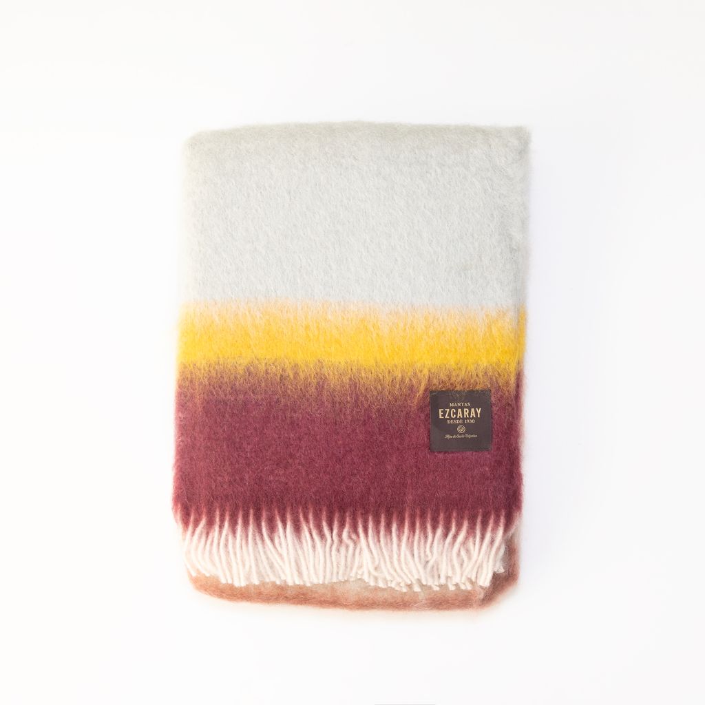 Matisse Throw M-17, from Mantas Ezcaray