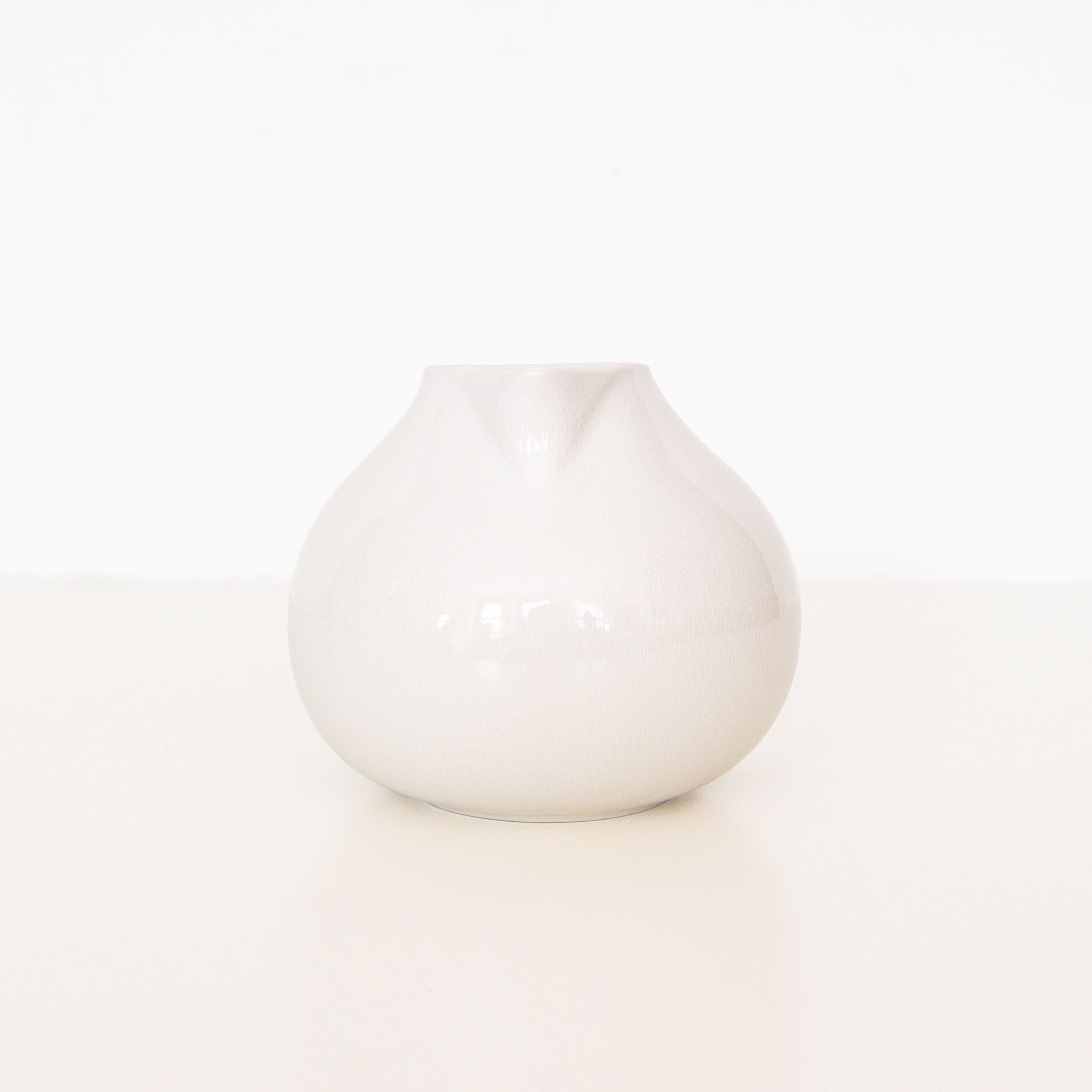 Tourron Teapot in Neige, from Jars