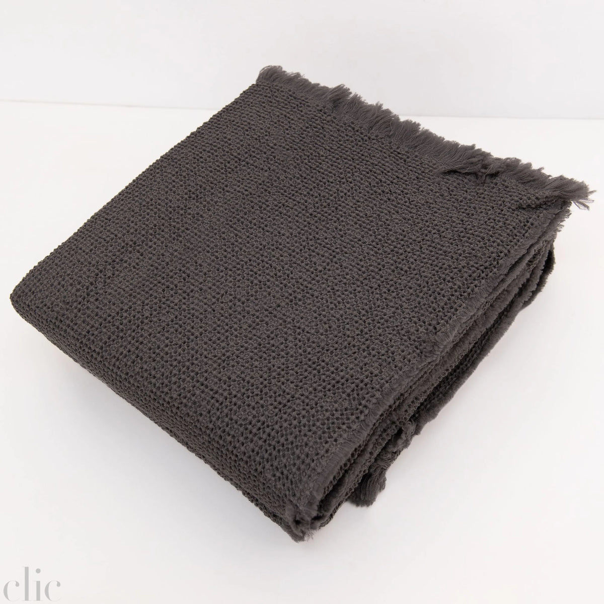 Nid Blanket in Fumo, Limonta Society