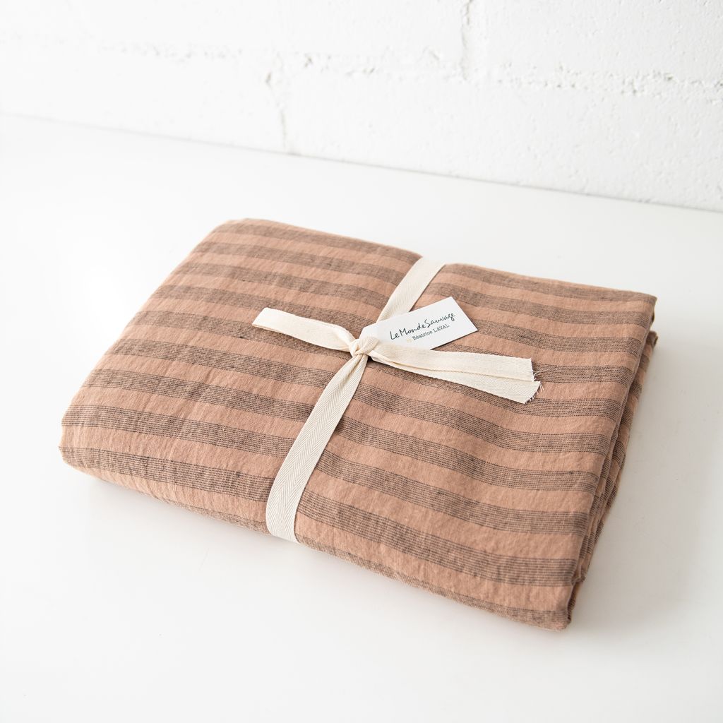 King Sheet in Etosha, from Beatrice Laval