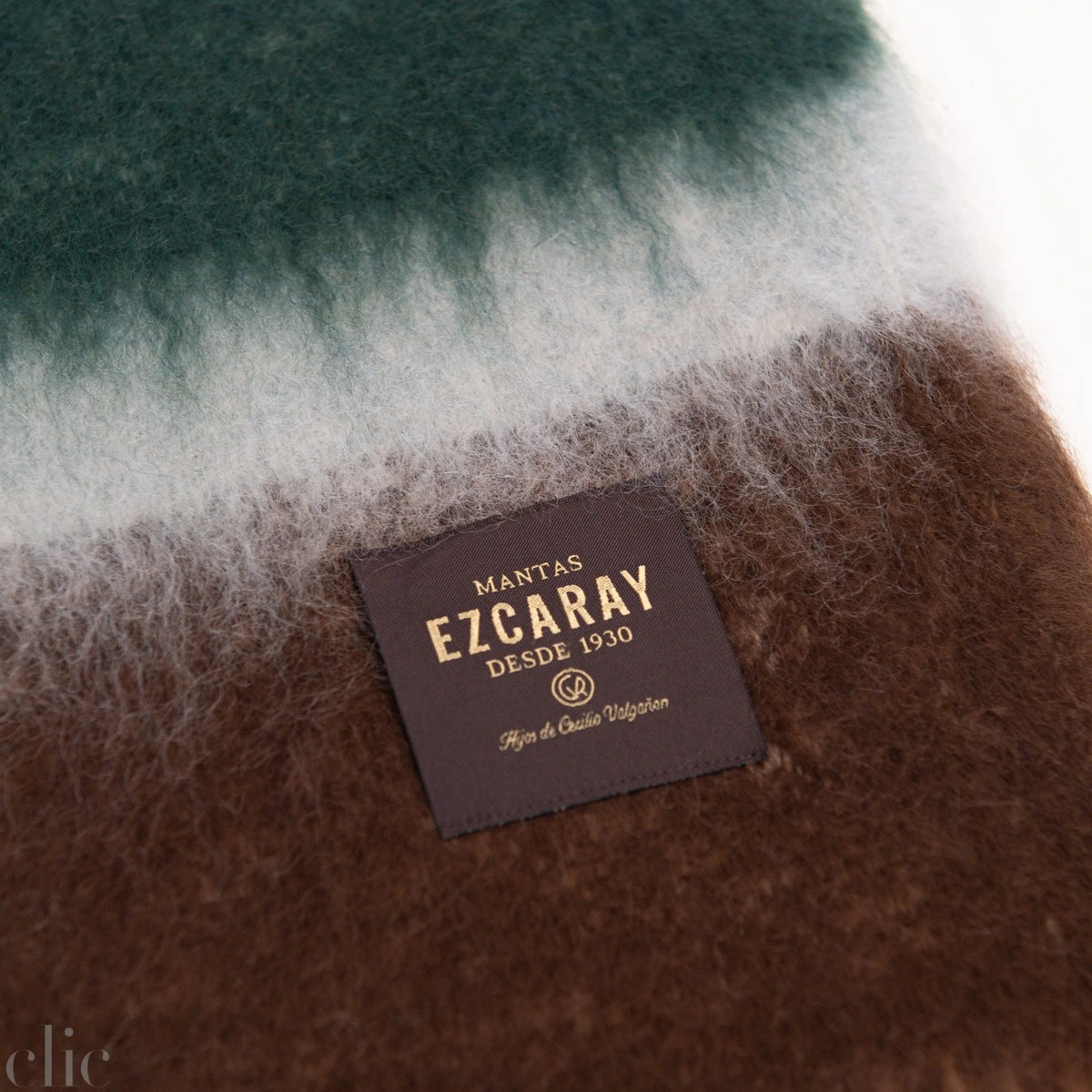 Matisee M-53 Throw, from Mantas Ezcaray