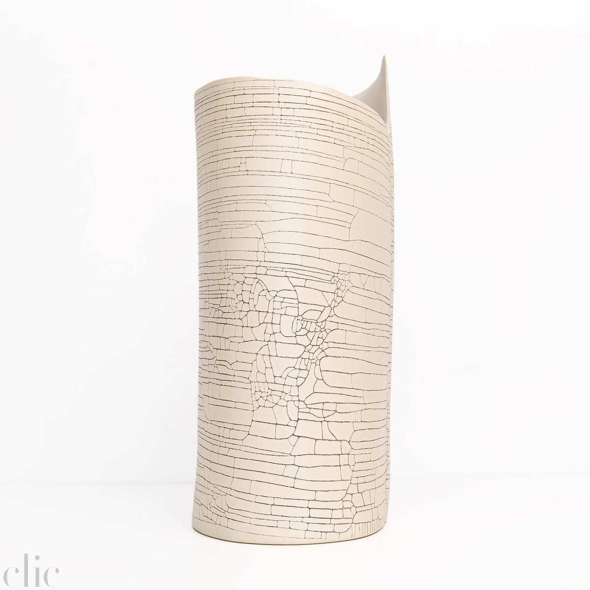 Torre 5 in White Craquele, from Rina Menardi