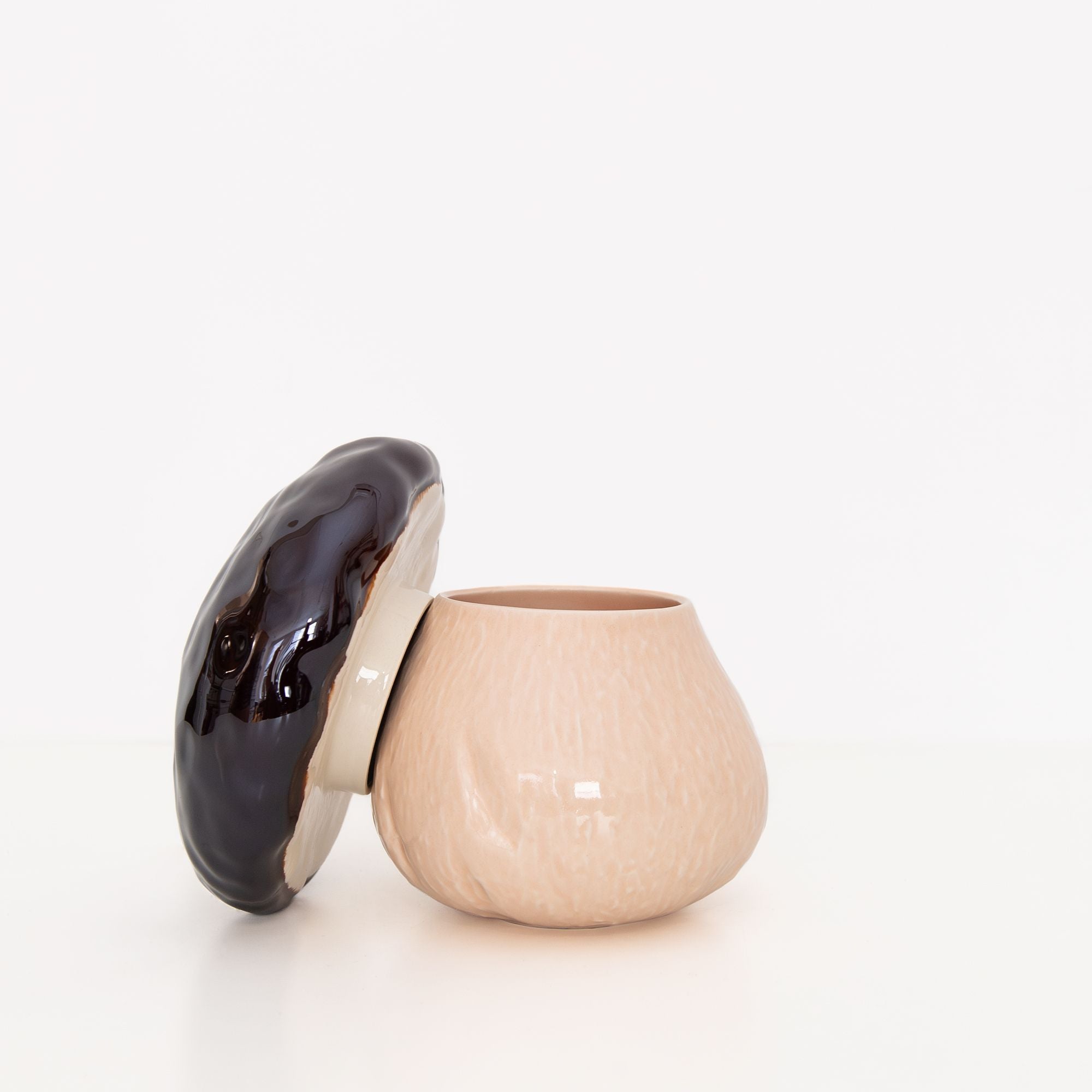 Medium Mushroom Box, from Vista Alegre by Claudia Schiffer