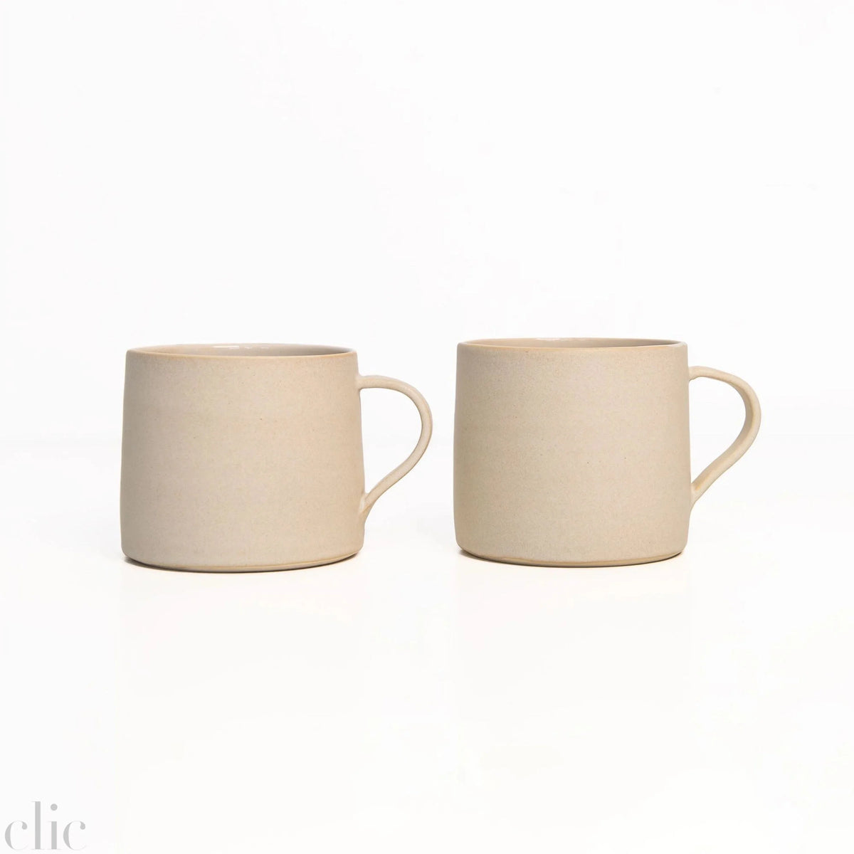 T112 Mug in White