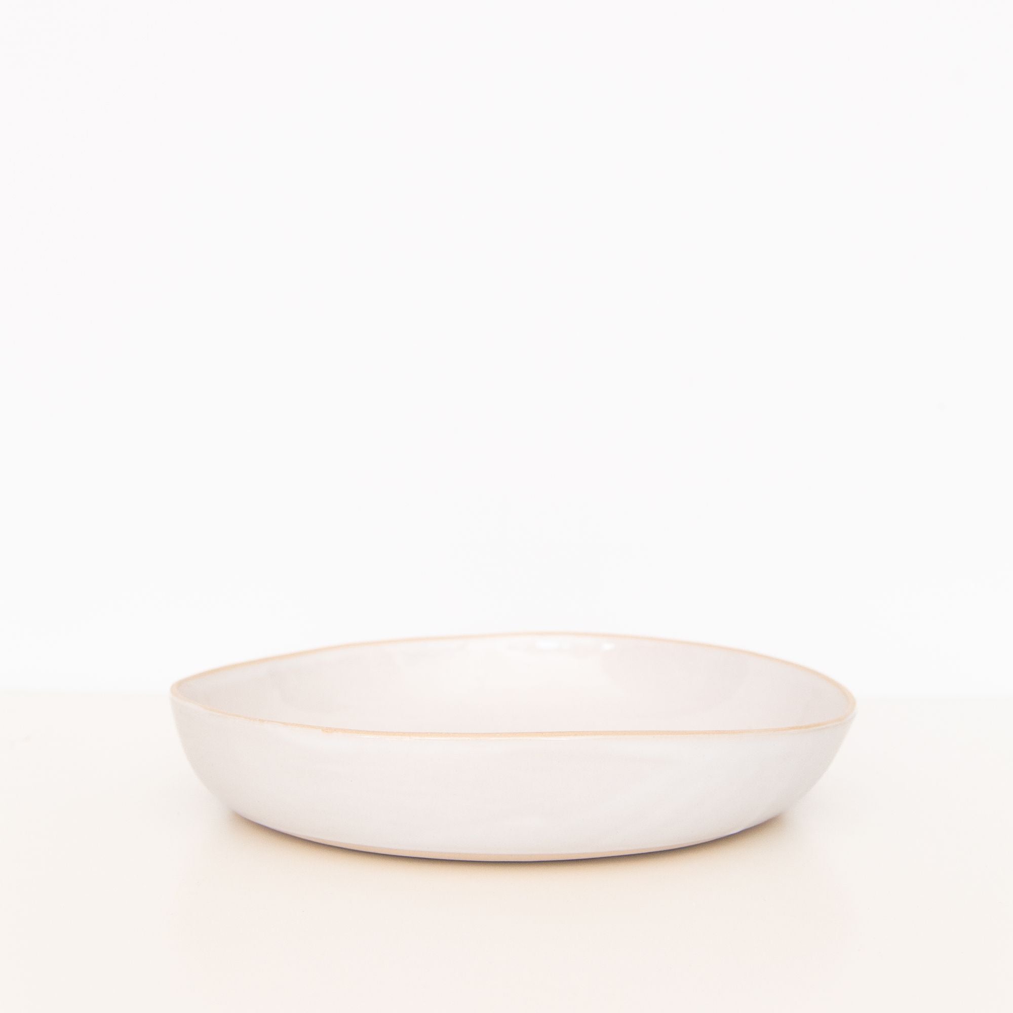 Pie Dish in Beach Sand White, from Wonki Ware