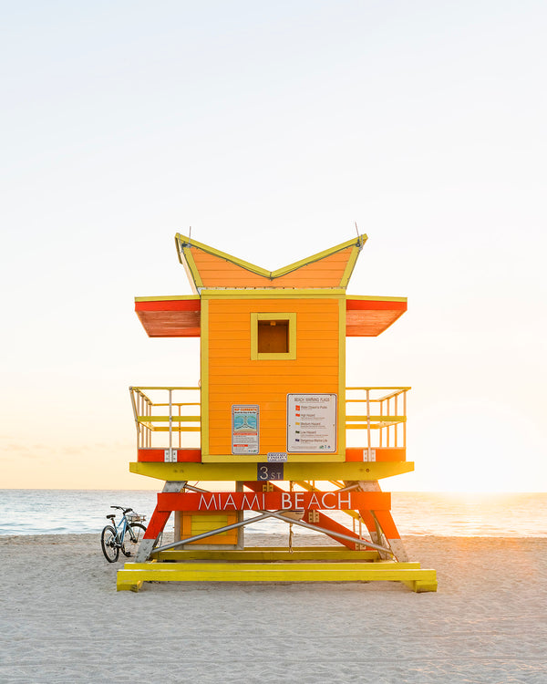 Lifeguard Tower 3rd Street, Miami Beach by Tommy Kwak