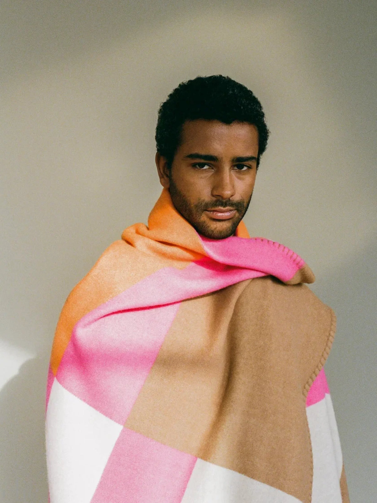 Bottoni Jacquard Blanket in Peach and Orange