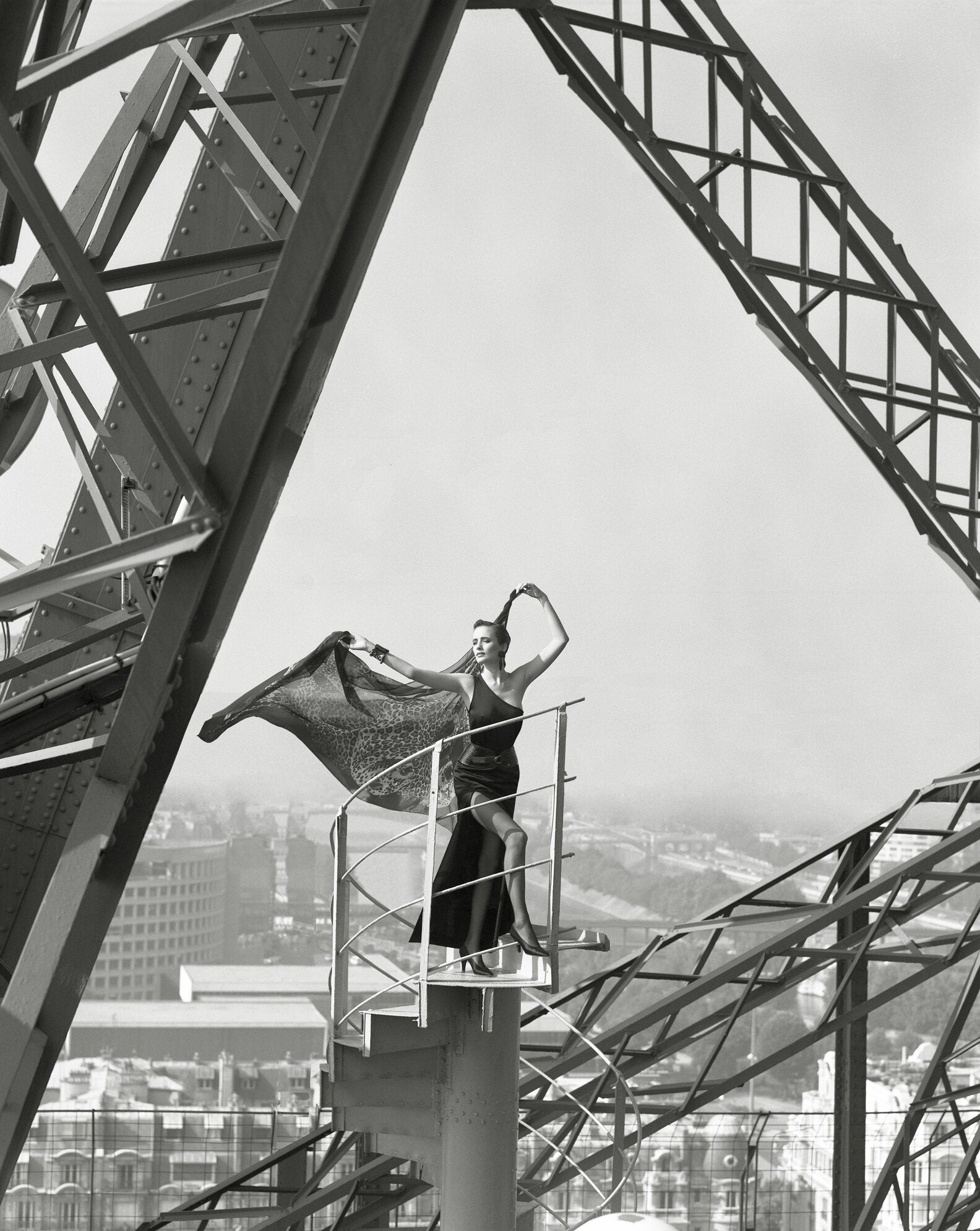 Eiffel Tower, Paris, France by Mark Arbeit – Clic